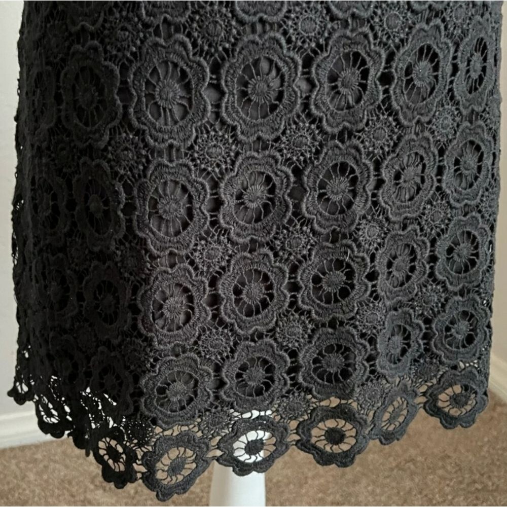 Black Floral Crochet Lace Mini Skirt Scalloped Hem Peekaboo Lining | SIZE 2 - Picture 6 of 13